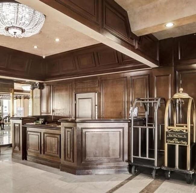 Building Photo - 2030 S Ocean Dr