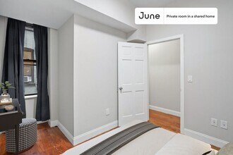 Building Photo - Room in Shared 4 bed/1 bath home