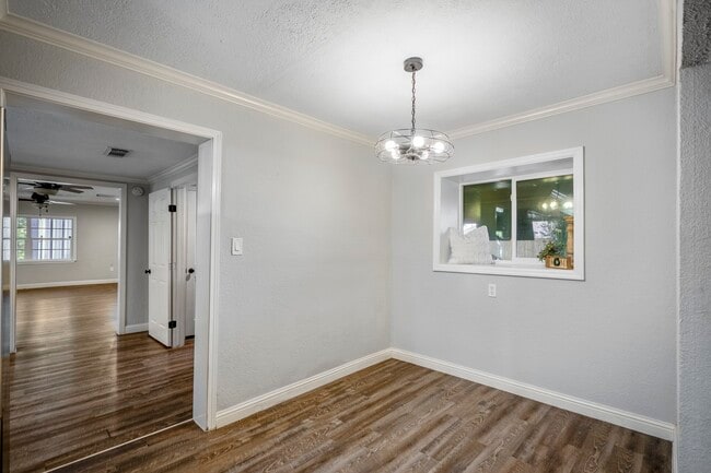 Building Photo - 2411 Orange St