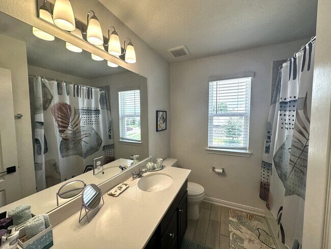 Building Photo - 5027 Hickory Deer Ln