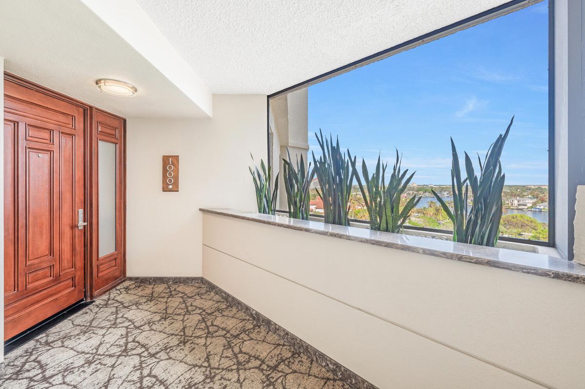 Building Photo - 4551 Gulf Shore Blvd N