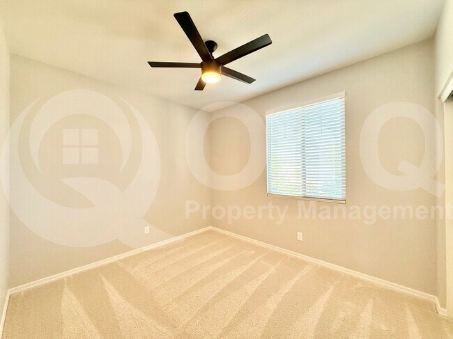 Building Photo - 5523 W Coplen Farms Rd
