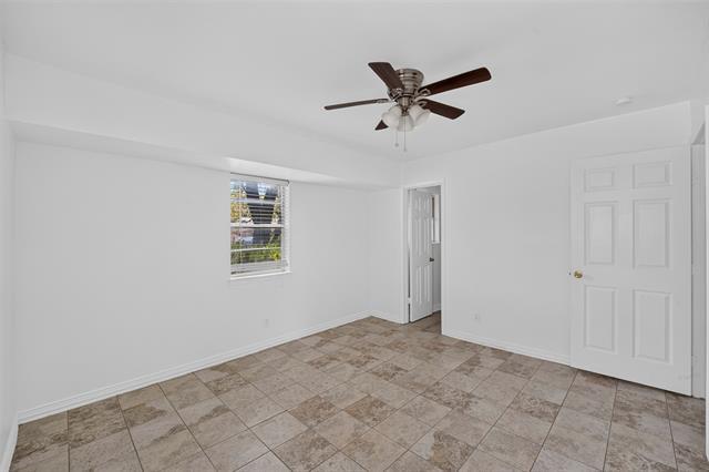 Building Photo - 909 Rosewood Hills Dr