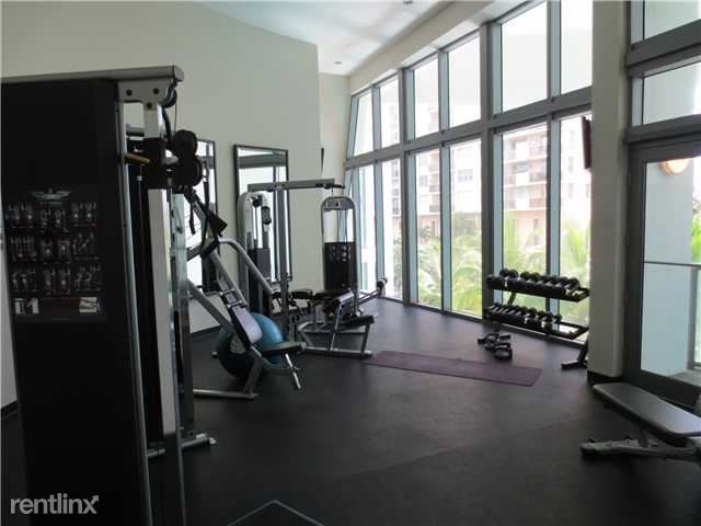 Building Photo - 2 br, 2.5 bath Condo - 6000 Collins Ave Lo...