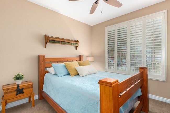 Building Photo - 2425 W Bronco Butte Trl