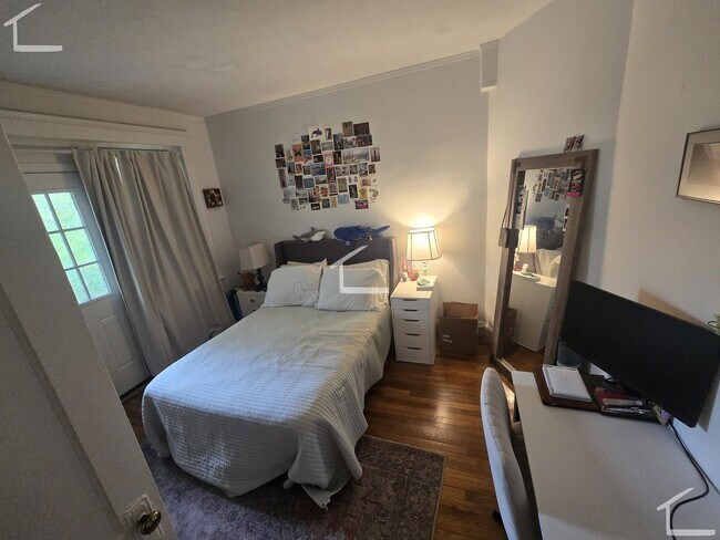 Building Photo - Awesome 2 bed in Allston