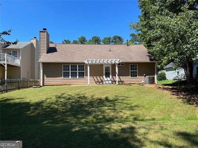 Building Photo - 2717 Lake Park Dr