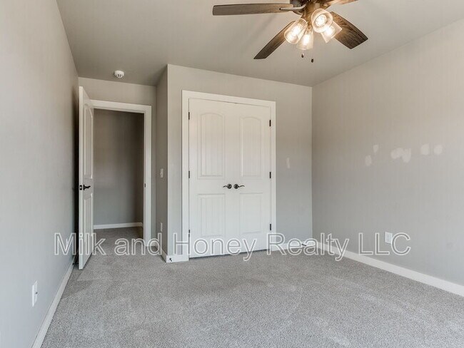 Building Photo - 3212 Hayven Cir