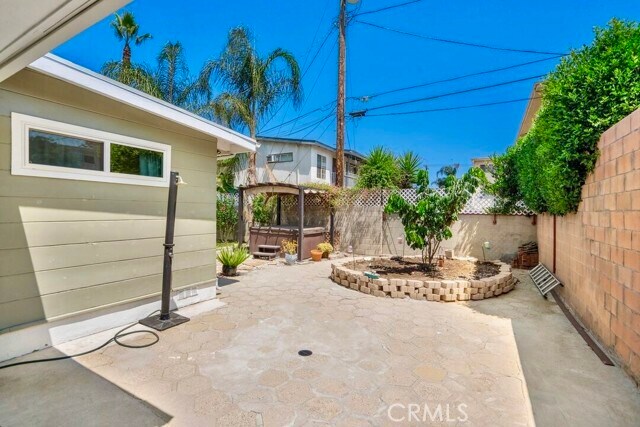 Building Photo - 7128 Mammoth Ave