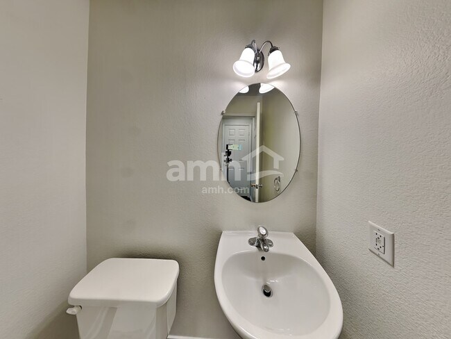 Building Photo - 7592 Mermaid Song Ct