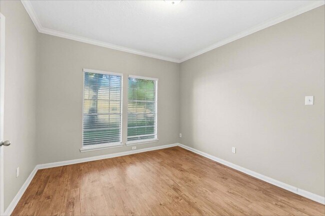 Building Photo - 1011 Wentworth Dr