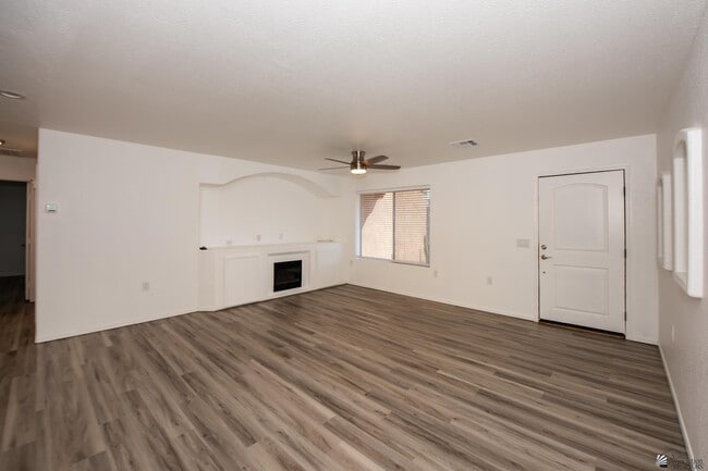 Building Photo - 13150 Onammi Ave