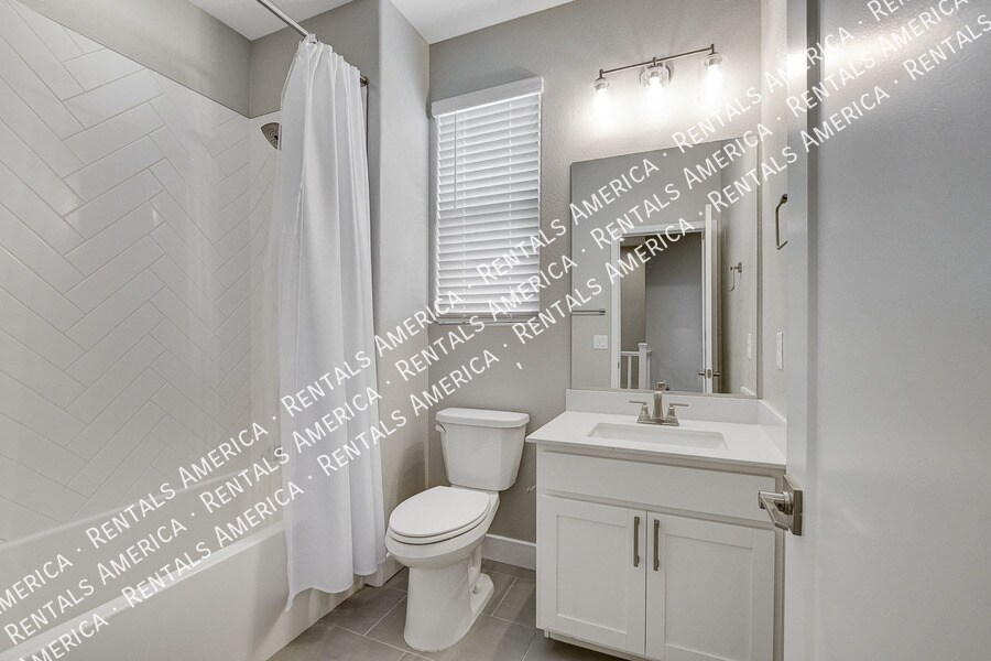Building Photo - 144 Kimberlite Dr