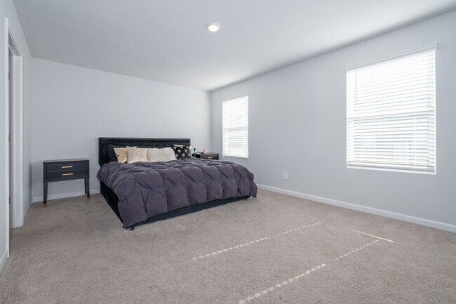 Building Photo - 447 Augustine Dr