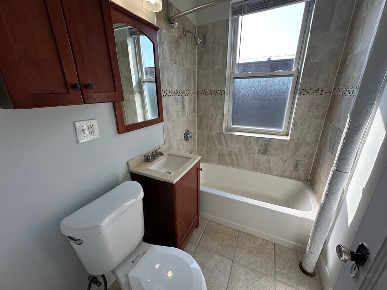 Building Photo - 140 Highland Ave