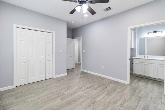 Building Photo - 510 Bluebonnet Dr