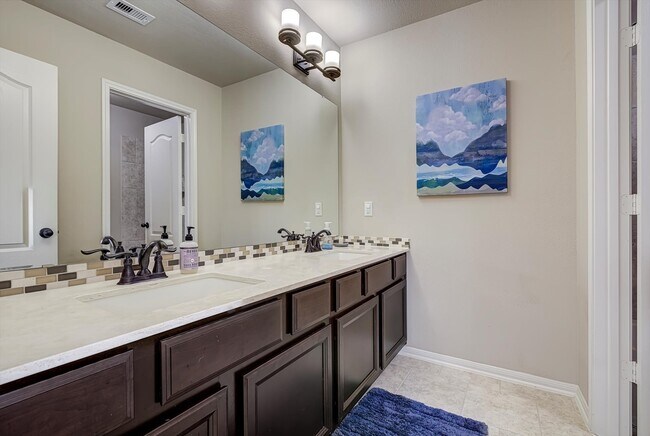 Building Photo - 27410 Starlit Ranch Drive