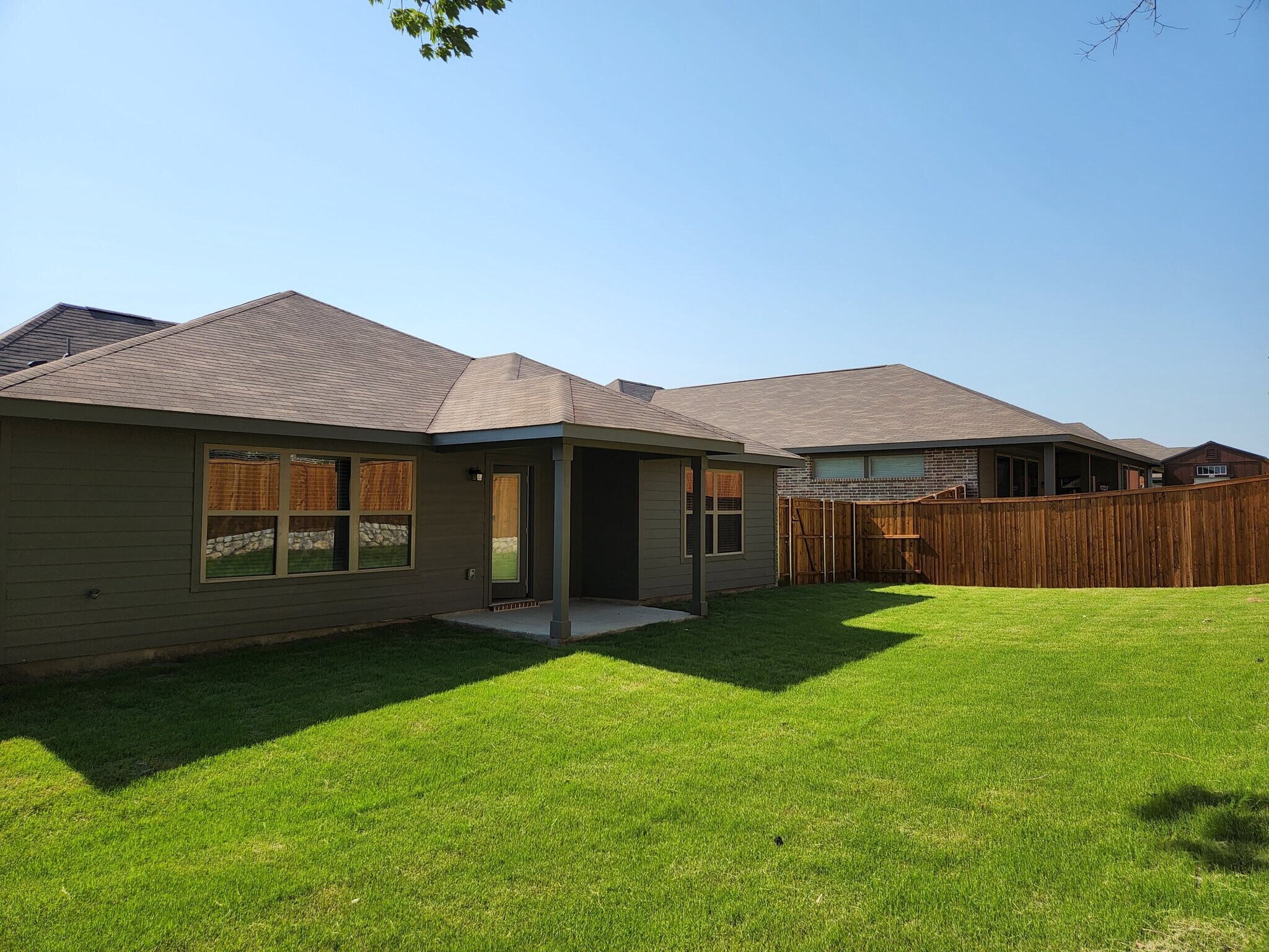 Building Photo - 2043 Atlantic Ave