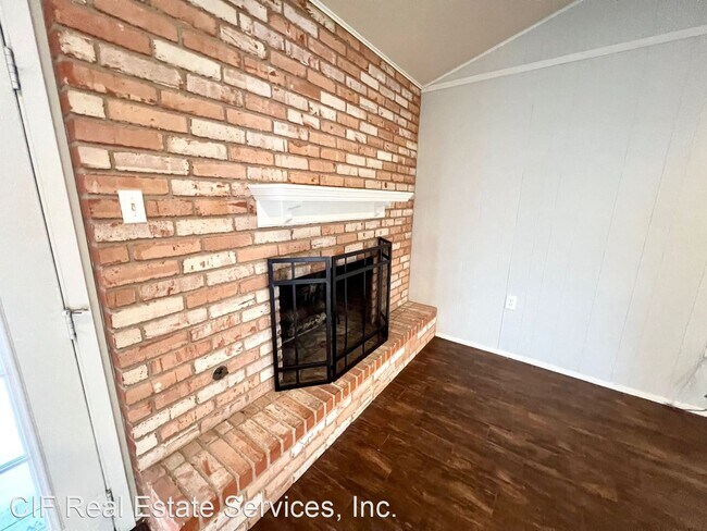 Building Photo - 3 br, 2 bath House - 3407 Oakridge Ln.