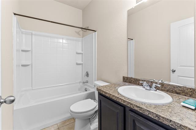 Building Photo - 2517 Carolina Dr