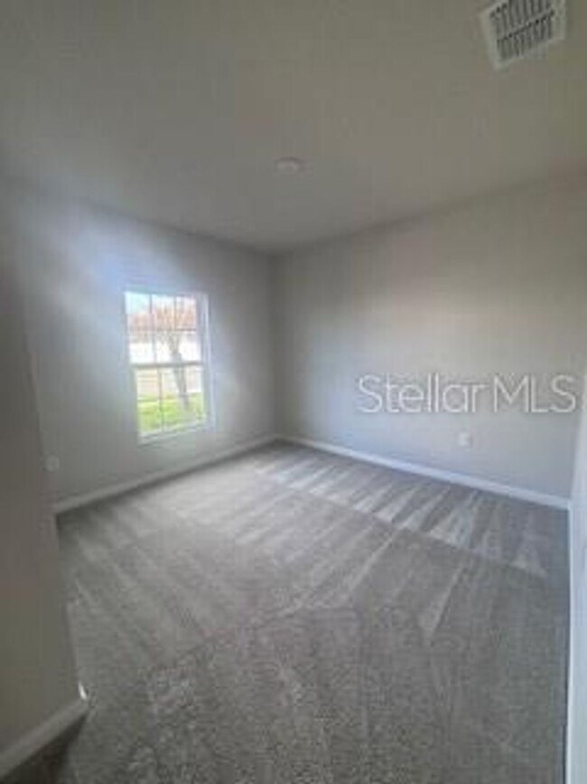 Building Photo - Haines City Charmer