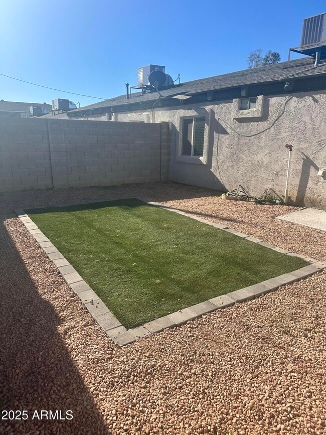 Building Photo - 13221 North 21st Pl