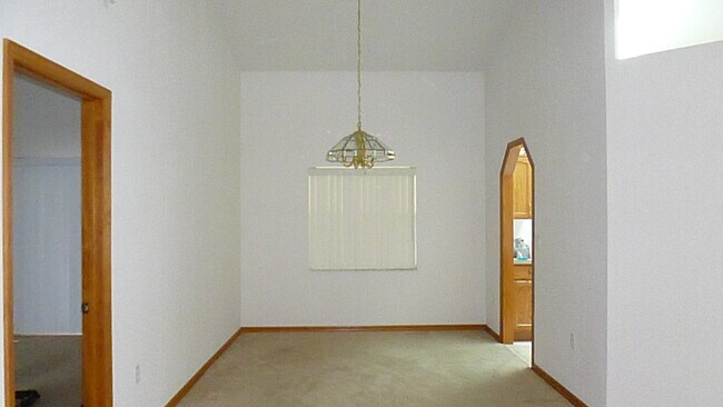 Building Photo - 2206 Deata Ct