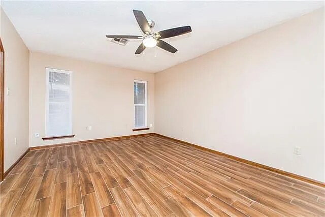 Building Photo - 217 Lovers Ln