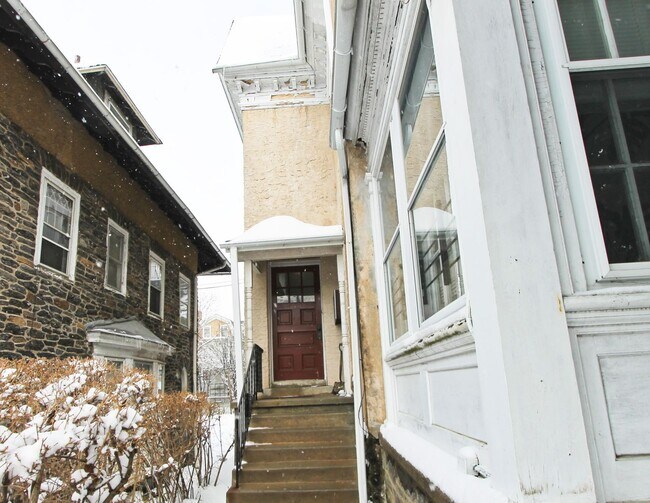 Building Photo - 6333 Greene St