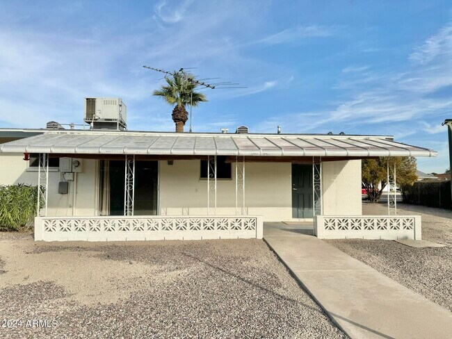 Building Photo - 10012 N 103rd Ave