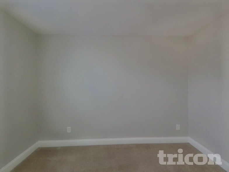 Building Photo - 9225 Newfield St