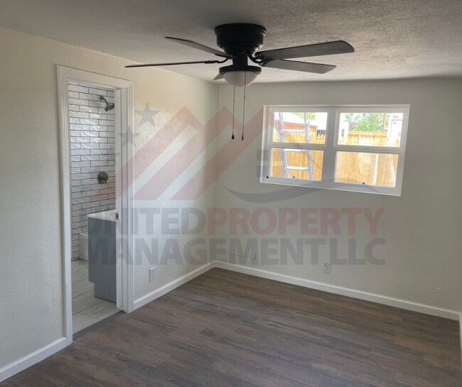 Building Photo - Remodeled 3 bed 2 bath