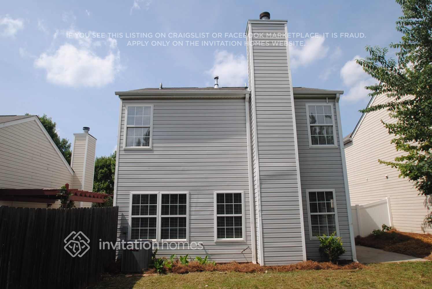 Building Photo - 2195 Lexington Ln