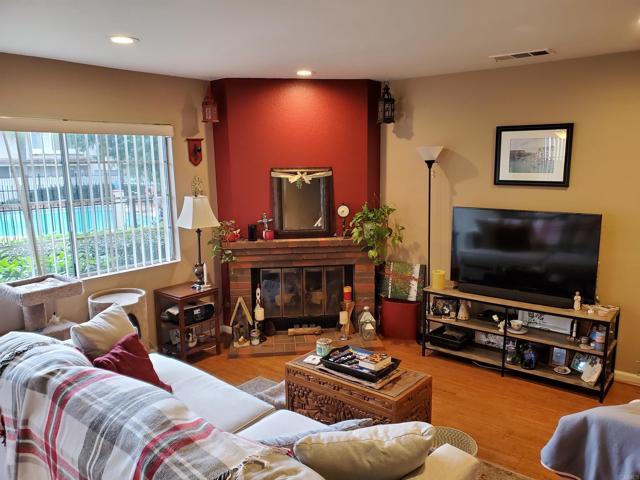 Building Photo - 10180 Palm Glen Dr