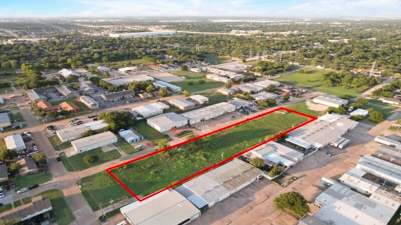 Building Photo - 2337 Doreen St