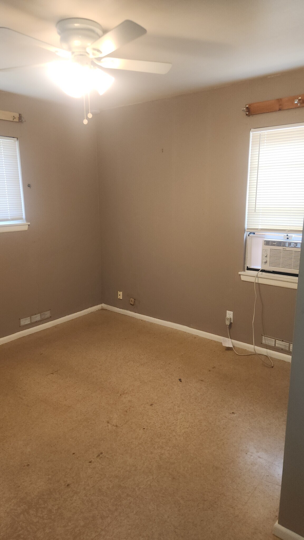 Building Photo - 3374 J St