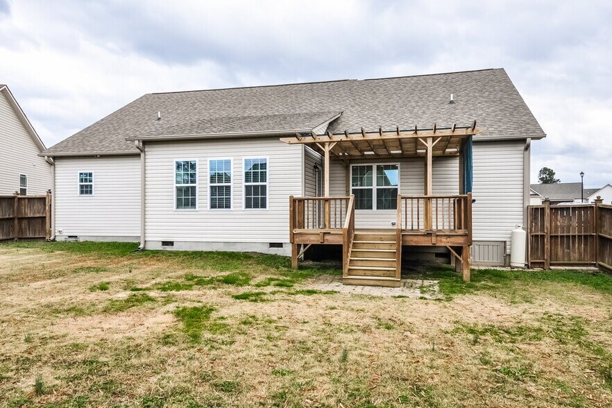 Building Photo - 20 Tia Circle