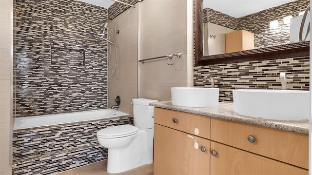 Building Photo - 3225 Turtle Creek Blvd Blvd