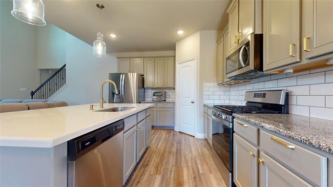 Building Photo - 32927 Silver Mdw Wy