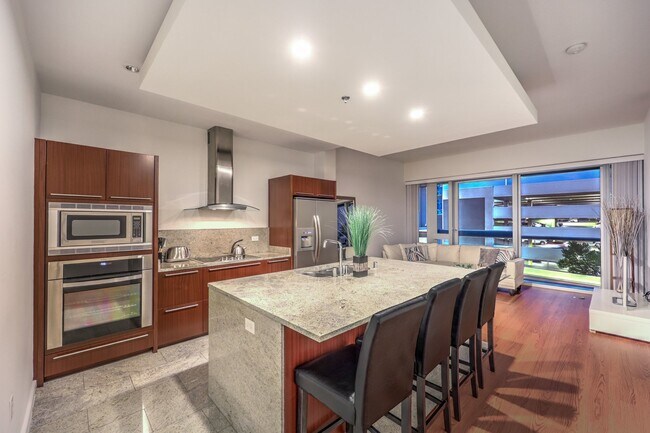Building Photo - 4471 Dean Martin Dr