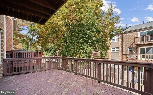 Building Photo - 5105 Overlook Park