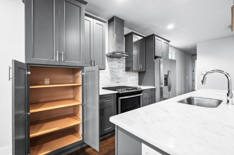 Building Photo - 1833 16th Ave N