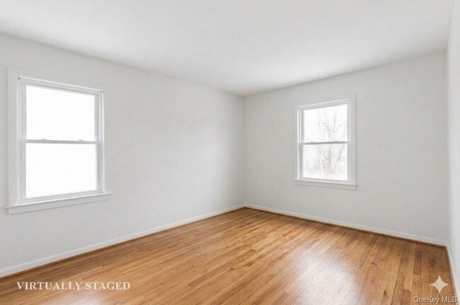 Building Photo - 508 New Rochelle Rd