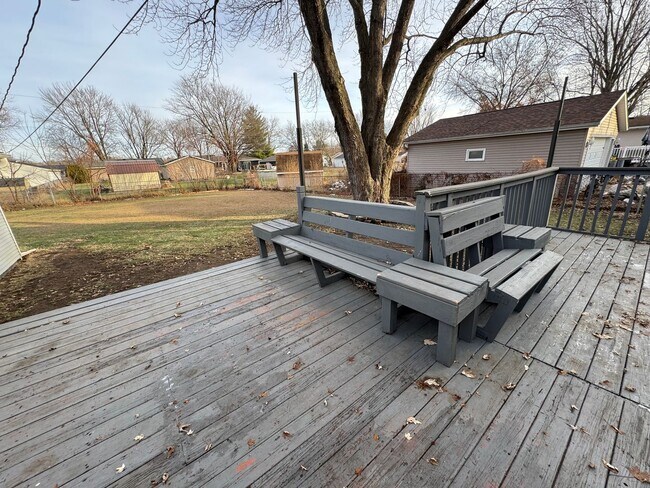 Building Photo - 4 bedroom 2 bath home in Port Byron