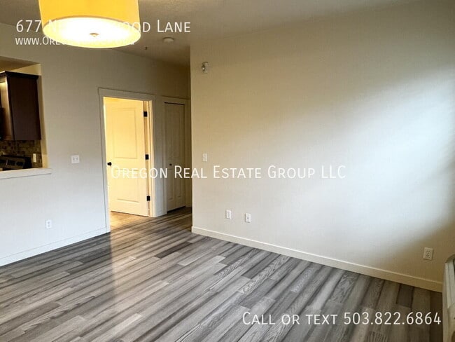 Building Photo - 677 NE Garswood Ln