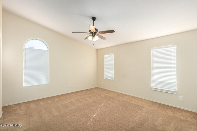 Building Photo - 12531 W Edgemont Ave