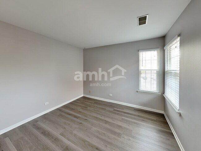 Building Photo - 104 Polaris Dr