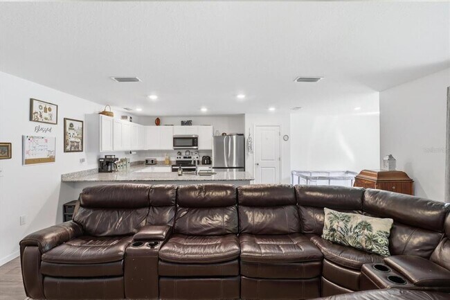 Building Photo - 8361 N Elkcam Blvd