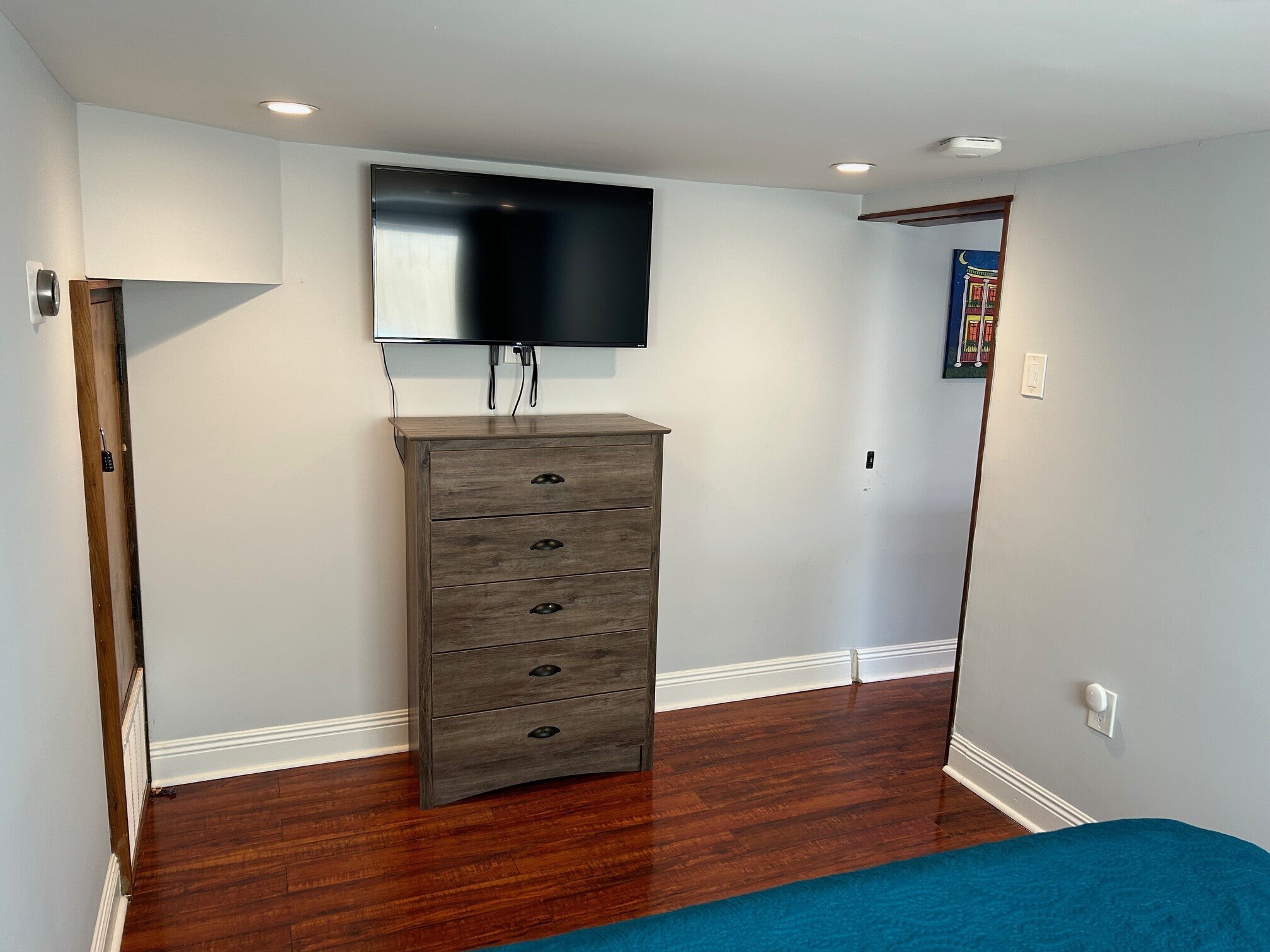 Bedroom TV & Dresser - 1107 General Pershing St