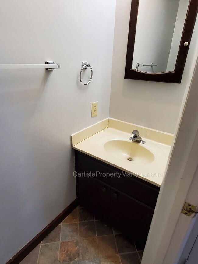 Building Photo - Pet Friendly 3 beds, 1.5 bath, central A/C, off-street parking, basement with included laundry, a...